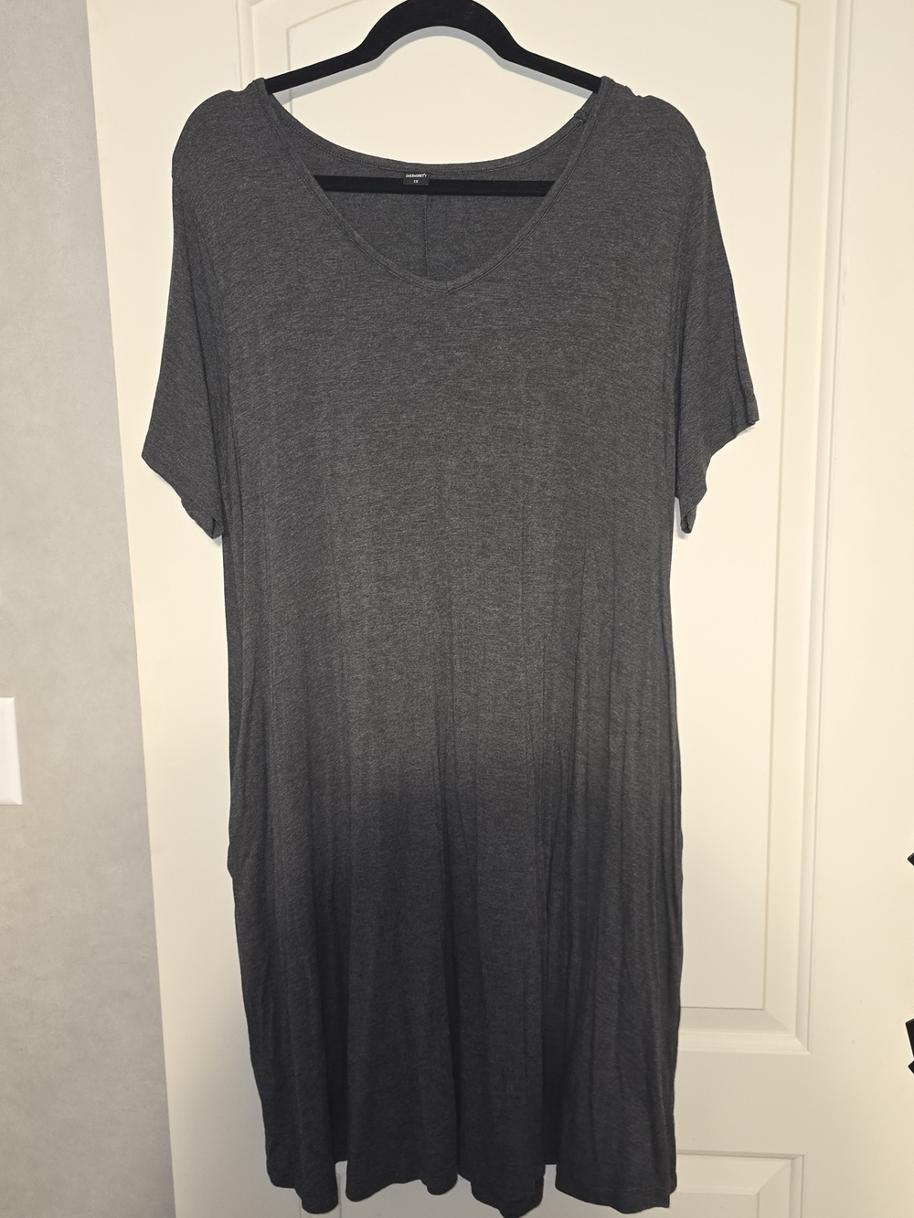 Lot Of 2 Women's Short Sleeve V-Neck T-Shirt Dresses With Pockets